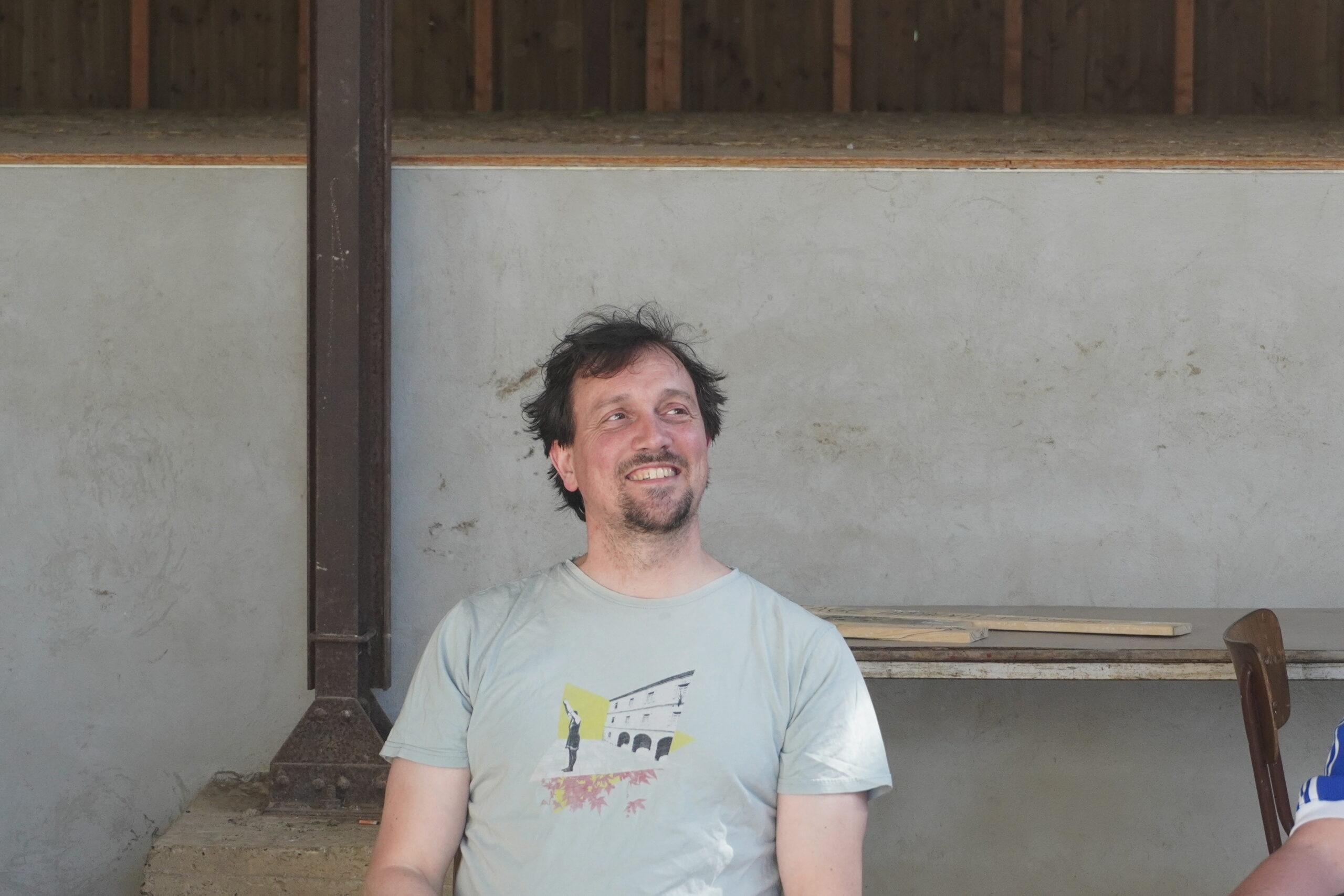 Bruno Derbaix, coach, conférencier, consultant, sociologue, philosophe, ancien éducateur et professeur, formateur et expert sur les questions liées à l'éducation active à la citoyenneté.